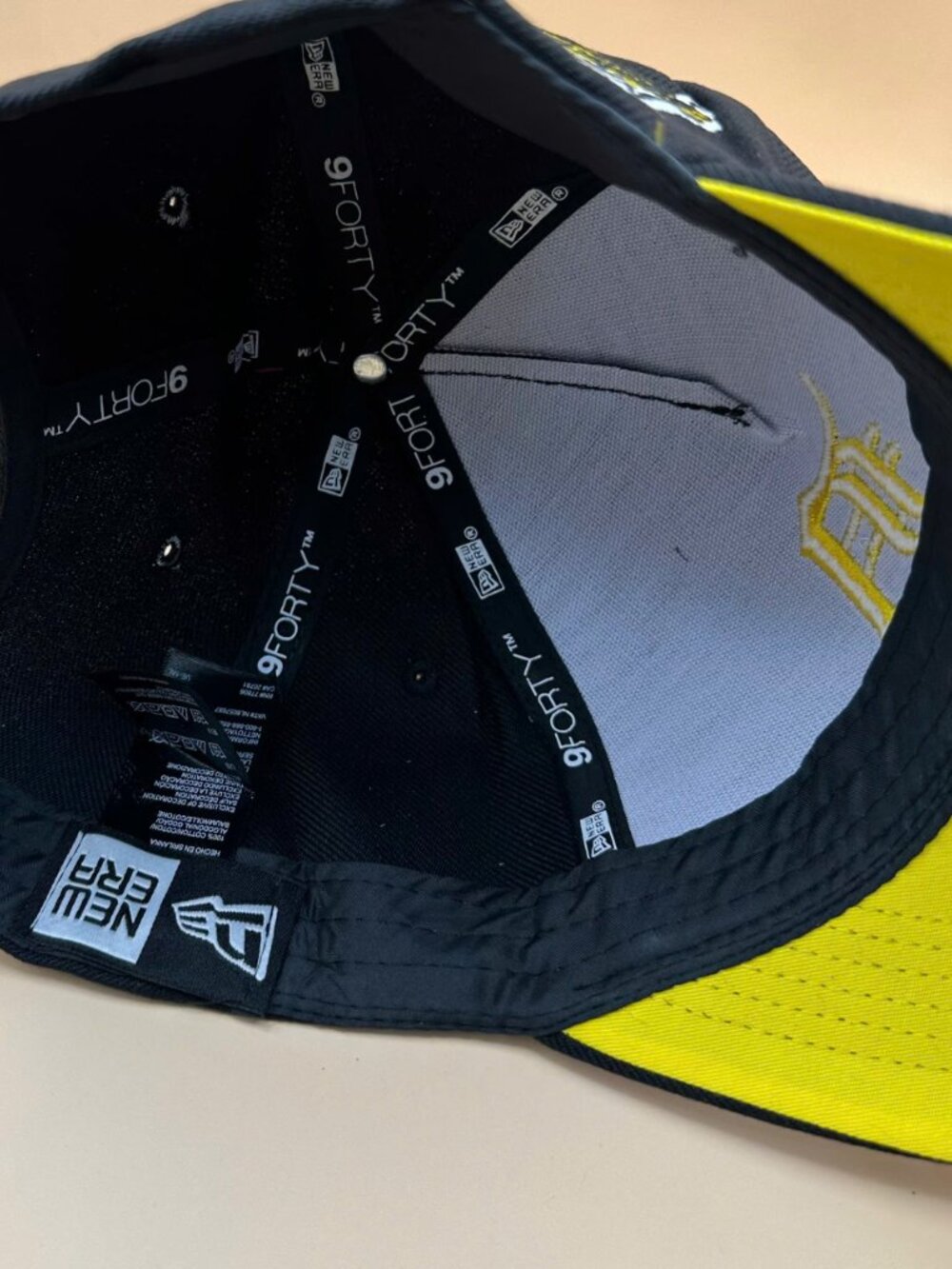 NWT New Era Detroit Tigers 9FORTY Adjustable Black Yellow Baseball Cap Hat OSFA - Picture 4 of 4